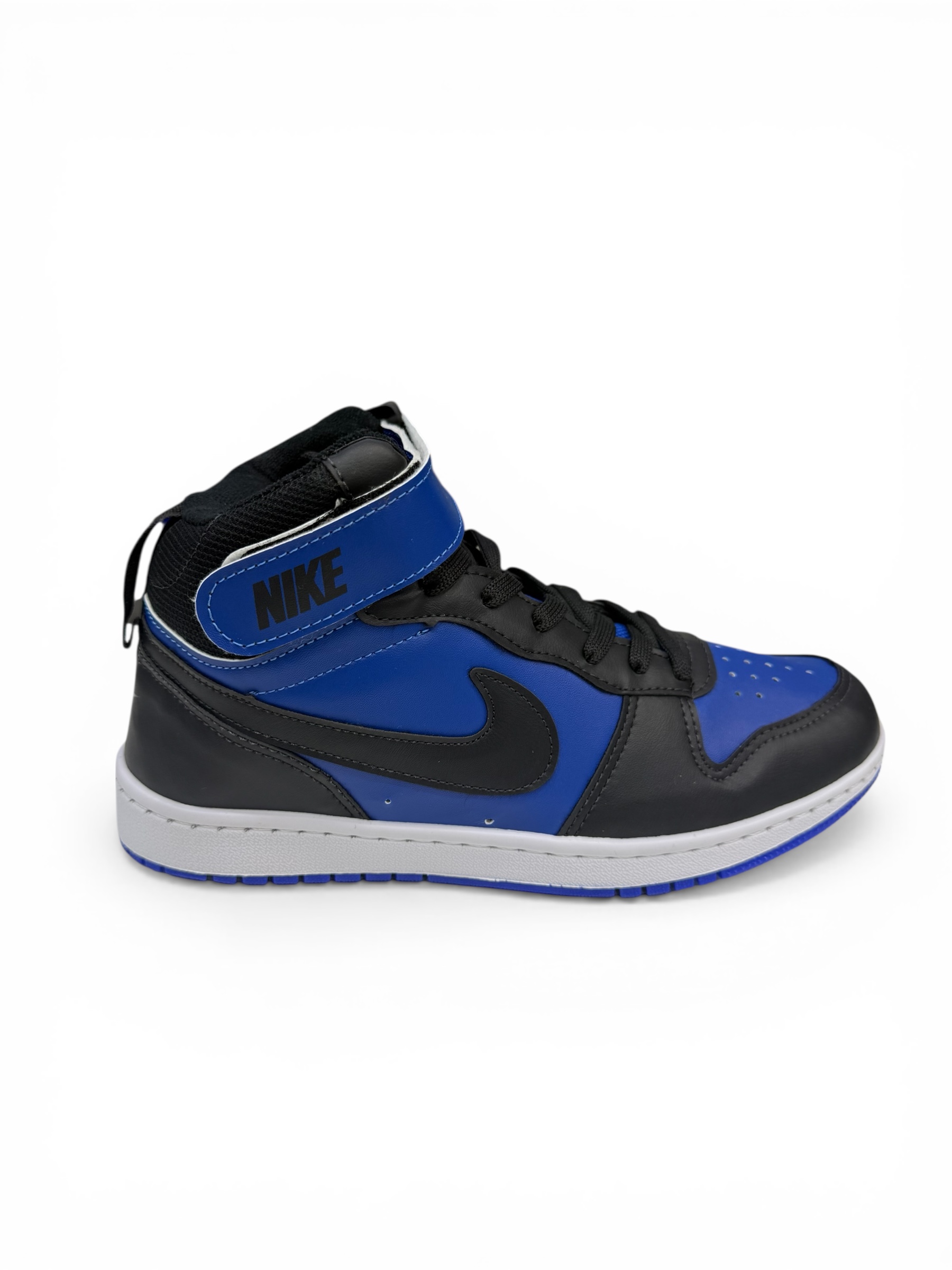 NIKE BOTA BOROUGH (PRETO AZUL)