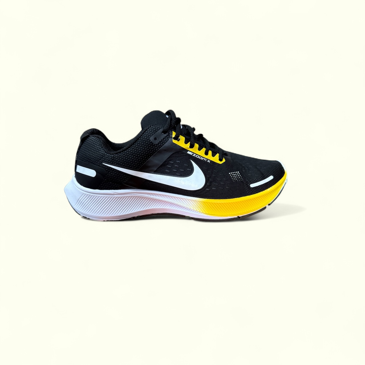 NIKE ZOOM X ( PRETO AMARELO)